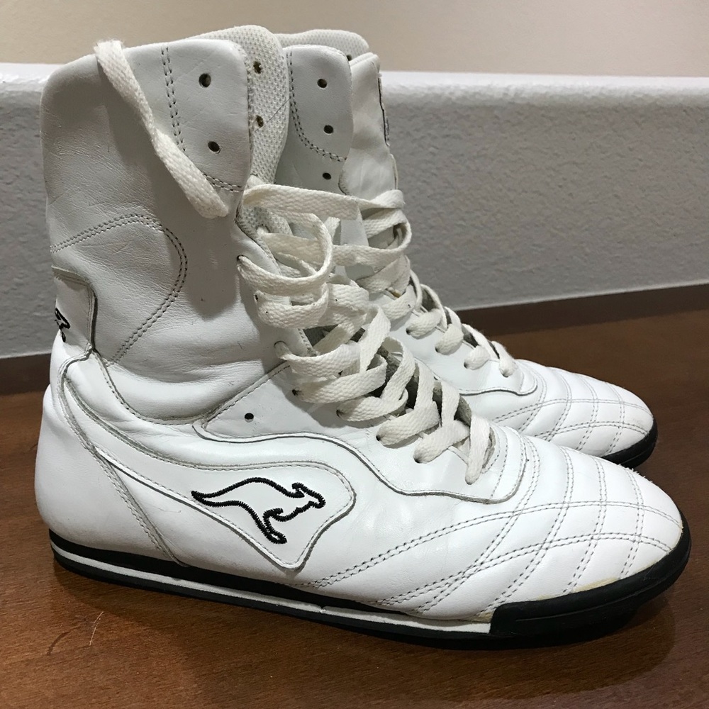 Original Kangaroos white sneakers 6 1/2